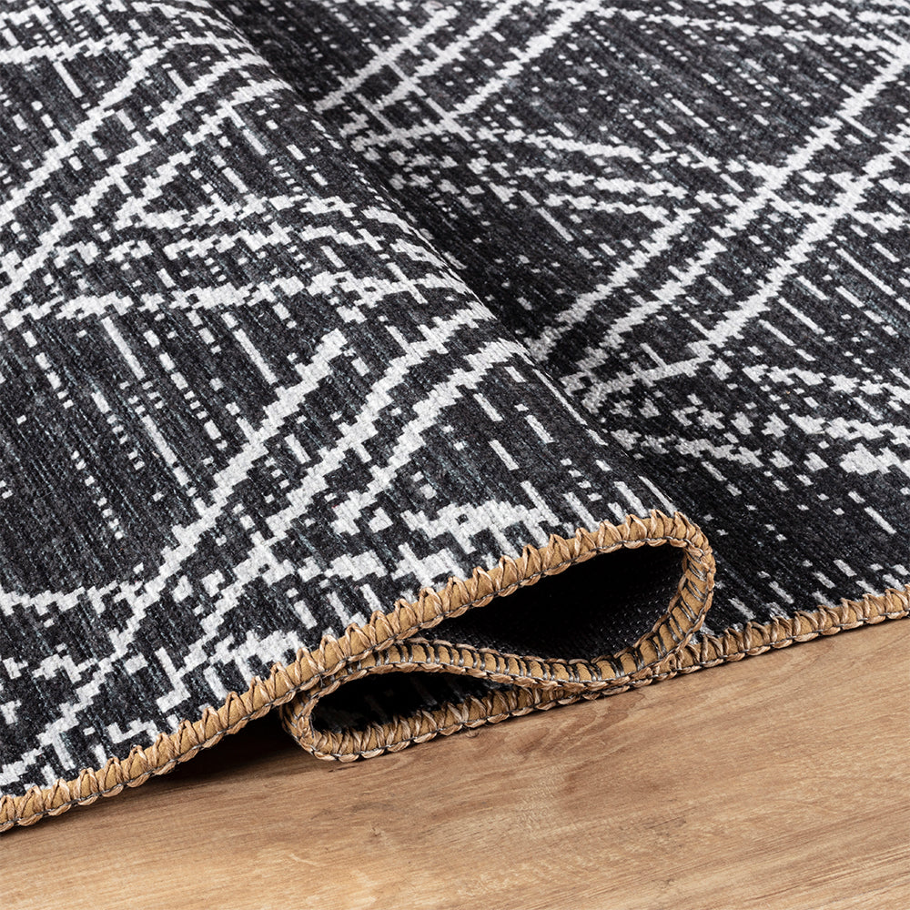 Portobello Fennel Traditional Black & White Rug